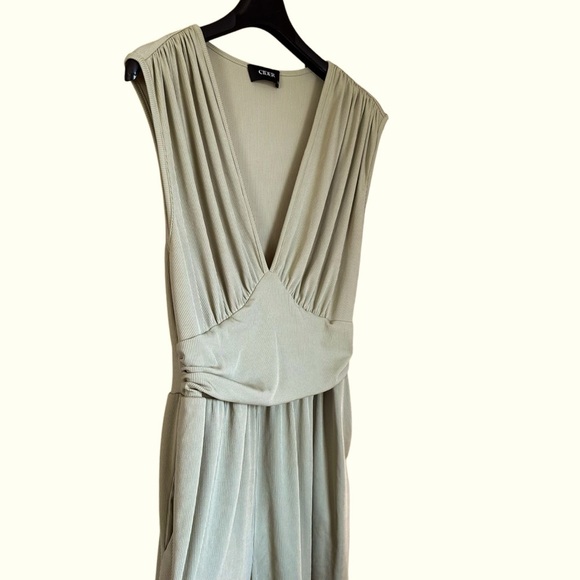 Cider Green Ribbed V Neck Ruched Picket Romper 2X - Picture 4 of 7